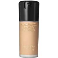 MAC Studio Radiance Serum-Powered Foundation Nc38