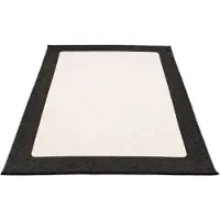 Pappelina Ilda matto 180x260 cm black / vanilla