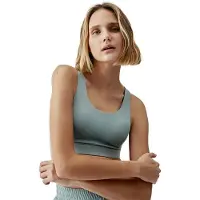 Born Living Yoga Padma Urheilutoppi Korkea Tuki