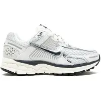 Nike Matalavartiset tennarit 'Zoom Vomero 5' hopeanharmaa / vaaleanharmaa / valkoinen