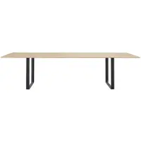 Muuto 70/70 ruokapöytä 295 x 108 cm Solid oak-Black