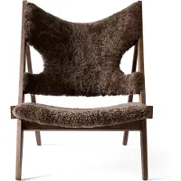 Audo Copenhagen - Knitting Lounge Chair Dark Stained Oak/Sheepskin Drake 20 - Nojatuolit - Ib Kofod-Larsen - Ruskea - MDF/Puu/Vaahto/Villa