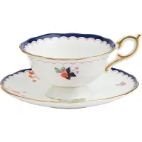 Wedgwood Wonderlust pieni teekuppi aluslautasella jasmine bloom