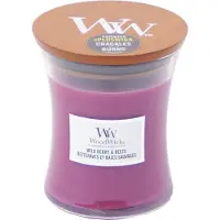 Woodwick Wild Berry & Beets tuoksukynttilä sisältää puusydämen 275 g