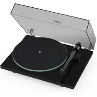 Pro-Ject T1 EVO levysoitin, pianomusta