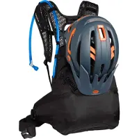 CamelBak Skyline LR 10 reppu, jossa on rakko