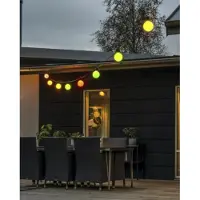 Konstsmide Valonauha E27 10 LED-lamppu, aurinkopaneeli & kaukosäädin
