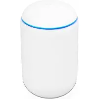 Ubiquiti UniFi Dream Machine Router (UDM-EU).
