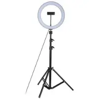 Uniq Pro Studio Rengasvalo Jalustalla