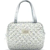 Ginza.se Large toilet bag with handle in blue small flowered quilt.