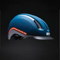 Nutcase Vio Commute Navy Gloss Mips Light pyöräilykypärä