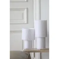 Markslöjd Pöytävalaisin Catis, Valkoinen/opaali, Olohuone/ruokailutila, Synteettinen materiaali, Moderni