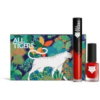 All Tigers Sarja : nestemäinen huulipuna naturale ja vegaaninen 888 Call Me Queen 8 ml + vegaaninen kynsilakka naturale ja vegaaninen 298 Hit It Big 11