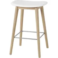 Muuto Fiber baarituoli matala Wood Base - 65 cm - Natural White/Oak