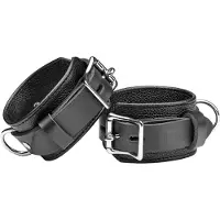 Strict Leather Deluxe Lukittavat Rannekahleet - Black