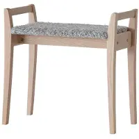 Oscarssons Möbel Meja jakkara Valkoinen öljytty tammi/ Lampaannahka look Vaaleanharmaa