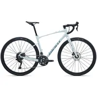 Giant Revolt 2 Cues U4020 2026 Gravelpyörä