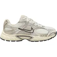 Nike Lenkkarit V5 Rnr - Valkoinen/vaalea Orewood Ruskea/valkoinen/musta Nainen, koko 36½