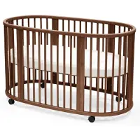 Stokke Sleepi Bed V3 pinnasänky Warm Brown (patja erikseen) pyörillä