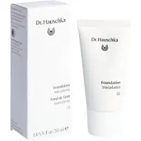 Dr. Hauschka Foundation 01 Macadamia