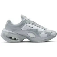 Nike Matalavartiset tennarit 'AIR MAX MUSE' hopeanharmaa / vaaleanharmaa