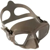 Abysstar Tortuga Keihäänheitto的面罩