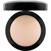 MAC Mineralize Skinfinish Natural puuteri sävy Light Plus 10 g