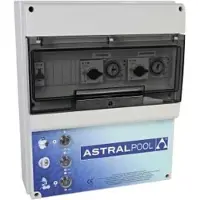 AstralPool 70429 Tyyppi C + Tyyppi D-ohjauskeskus Ylikuormitussuojalla 2 Pumpulle Ja Ohjauksella 1 Vedenalaiselle Valolle