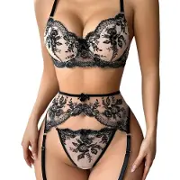 Dark Red Brand Viisiosainen alusasusetti Sweet Seduction, musta