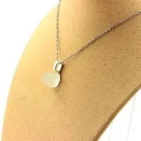 Bijoux Kivet ja mineraalit. Raw Kunzite kaulakoru. 8,58 ct. Konarin maakunta, Afganistan.
