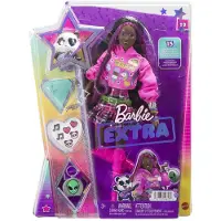 Barbie Extra -nukke ja asusteet vaaleanpunaisilla ruskeavrisill hiuksilla graafisessa hupparissa ja ruudullinen hame lemmikkipandan kanssa