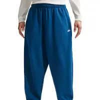 Nike Sportswear Club, koko Small