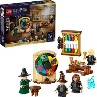LEGO Harry Potter Tylypahkan linna: Lajitteluhattuseremonia 76460