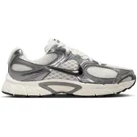 Nike Matalavartiset tennarit 'V5 RNR' harmaa / musta / hopea / valkoinen