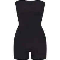 SKIMS Seamless Sculpt Strapless Shortie - olkaimeton body