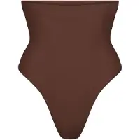 SKIMS Seamless Sculpt High Waist - muotoilevat stringit