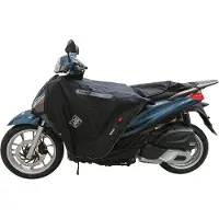 Tucano Urbano Jalkasuoja Termoscud musta R214X eril. Piaggio Medley 125 150 200