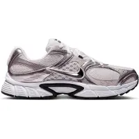 Nike Matalavartiset tennarit 'V5 RNR' valkoinen