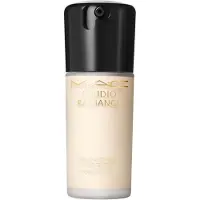 MAC Studio Radiance Serum-Powered Foundation NW5