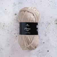 Svarta Fåret Merino Mega Merinovillalanka 100 gr Soft Girl Beige 414