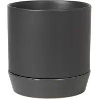 Broste Copenhagen Denise ruukku aluslautasella Ø 21 cm Charcoal grey