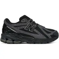New Balance Matalavartiset tennarit '1906' harmaa / musta