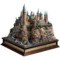 Noble Collection Harry Potter Tylypahkan pienoismalli