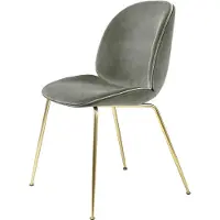 Gubi Beetle Tuoli Brass / Eros Pastel Green - Tuolit Sametti Pastellivihreä - 10050134