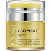 Rodial Bee Venom Night yökäyttöön tarkoitettu kasvovoide sisältää mehiläismyrkkyä 50 ml