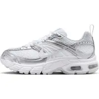 Nike Tennarit 'Air Max Moto 2K' hopea / valkoinen