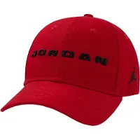 Jordan Hattu punainen / musta