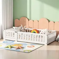 Rosahqnda Lasten lattiasänky 120x200 cm turva-aidoin ja irrotettavilla ovella, taaperoille ja Montessori, massiivipuu, valkoinen