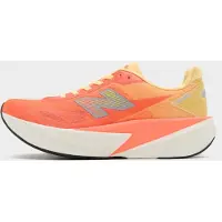 New Balance Fuelcell Rebel V5 - Coral - 39