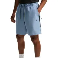 Nike Tech, koko Medium